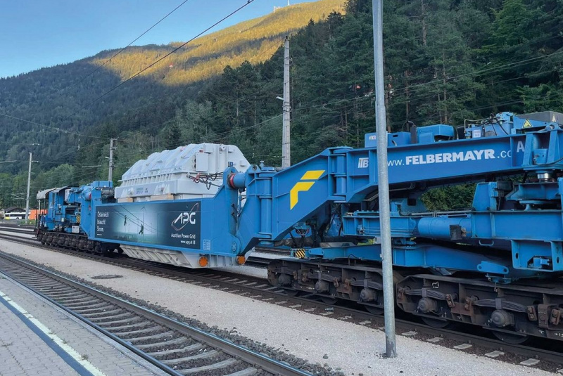  Aktuality, Novinky - Felbermayr Slovensko / DUÁLNA PREPRAVA ŤAŽKÝCH NÁKLADOV PRE BEZPEČNÉ ZÁSOBOVANIE ELEKTRICKÝM PRÚDOM - foto